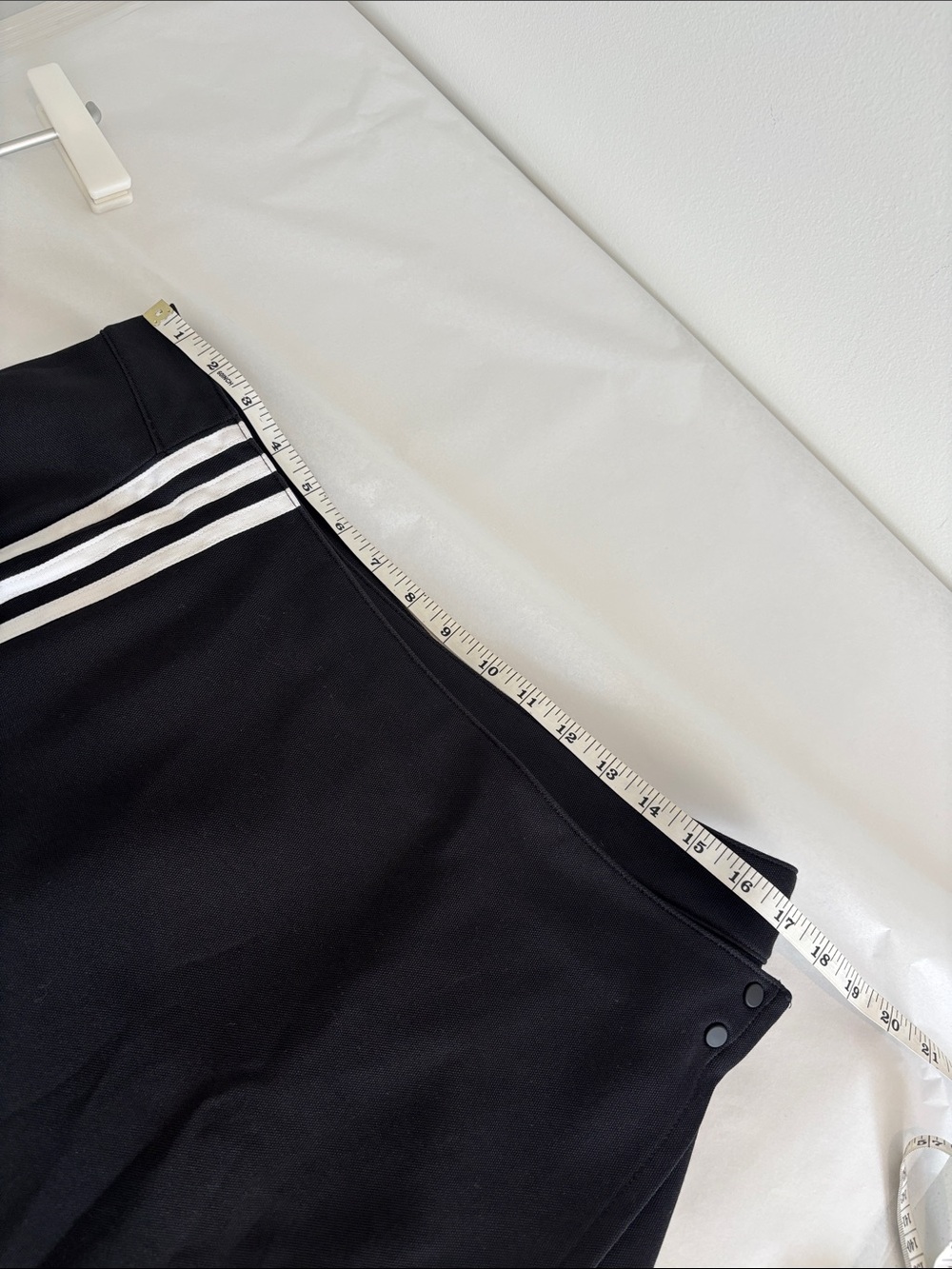 ADIDAS ORIGINALS Women’s ADICOLOR 3-STRIPES SHORT WRAPPING SKIRT black sz large - Picture 12 of 15